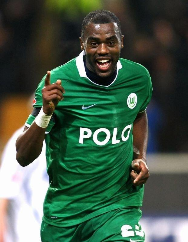 狼堡中卫突发伤势压力陡增守门员不安