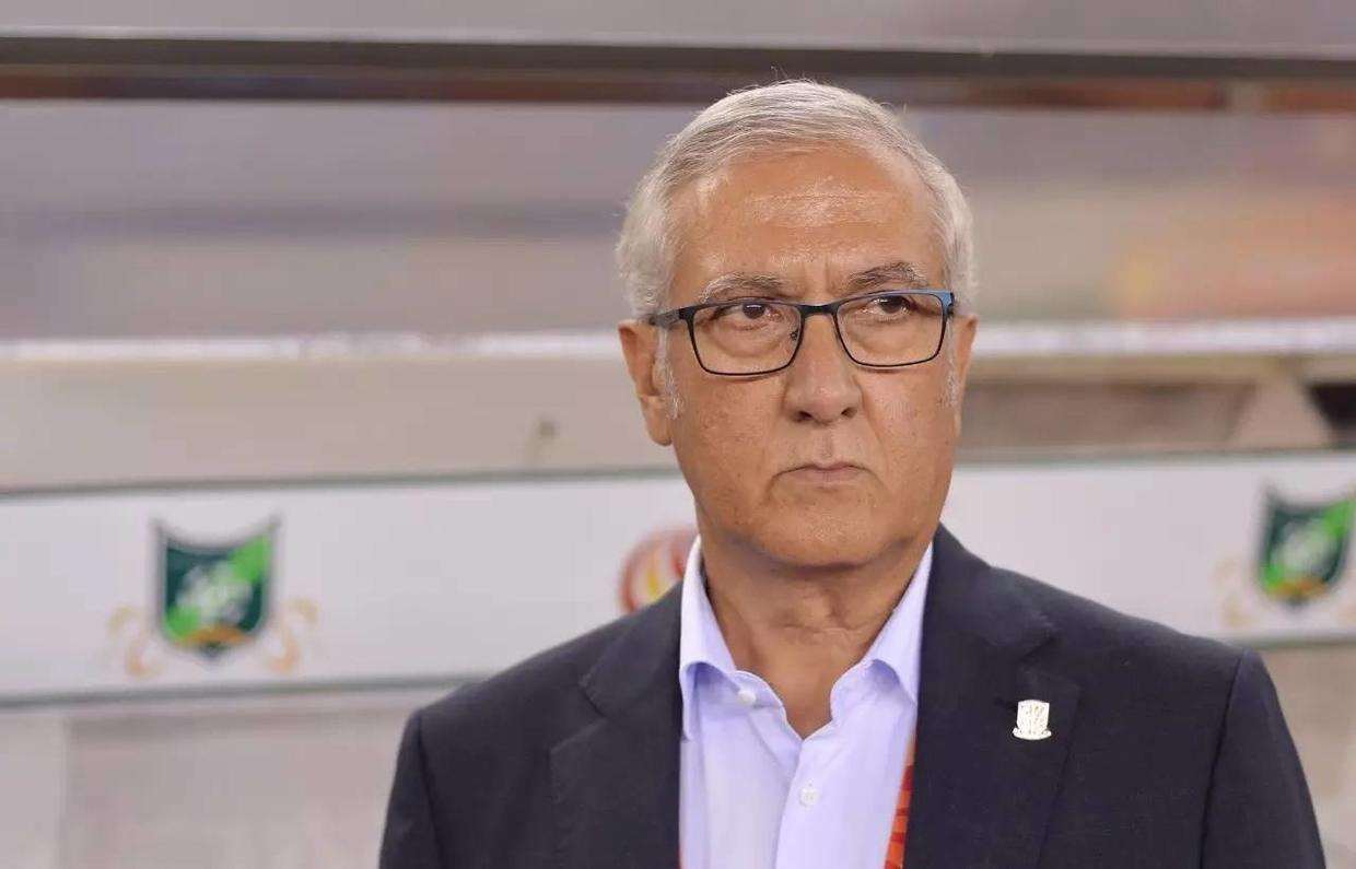 球队执行教练战术有成,转败为胜的简单介绍 球队执行教练战术有成,转败为胜的简单介绍