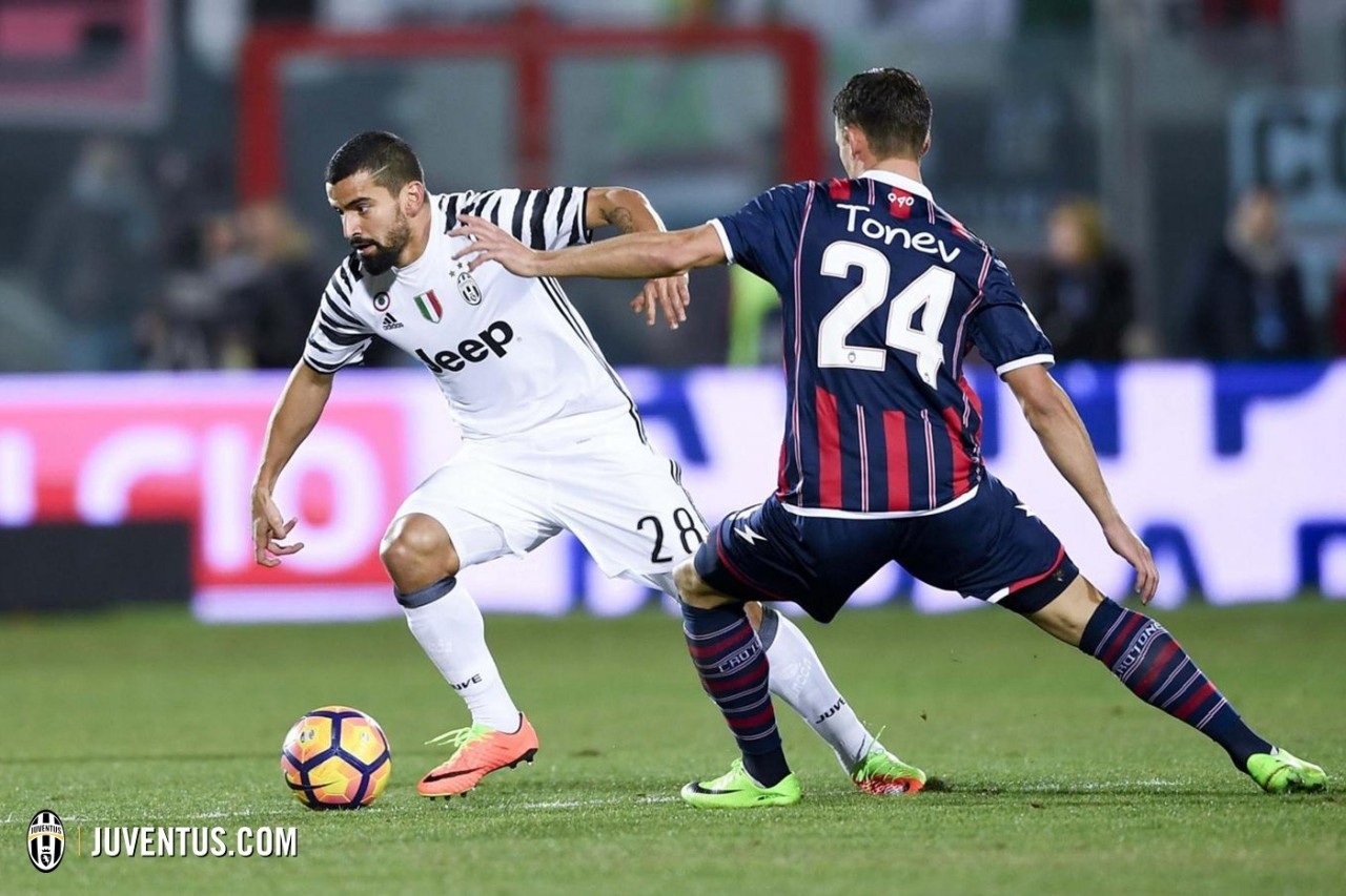 克罗托内客场告负，降级危机再起的简单介绍