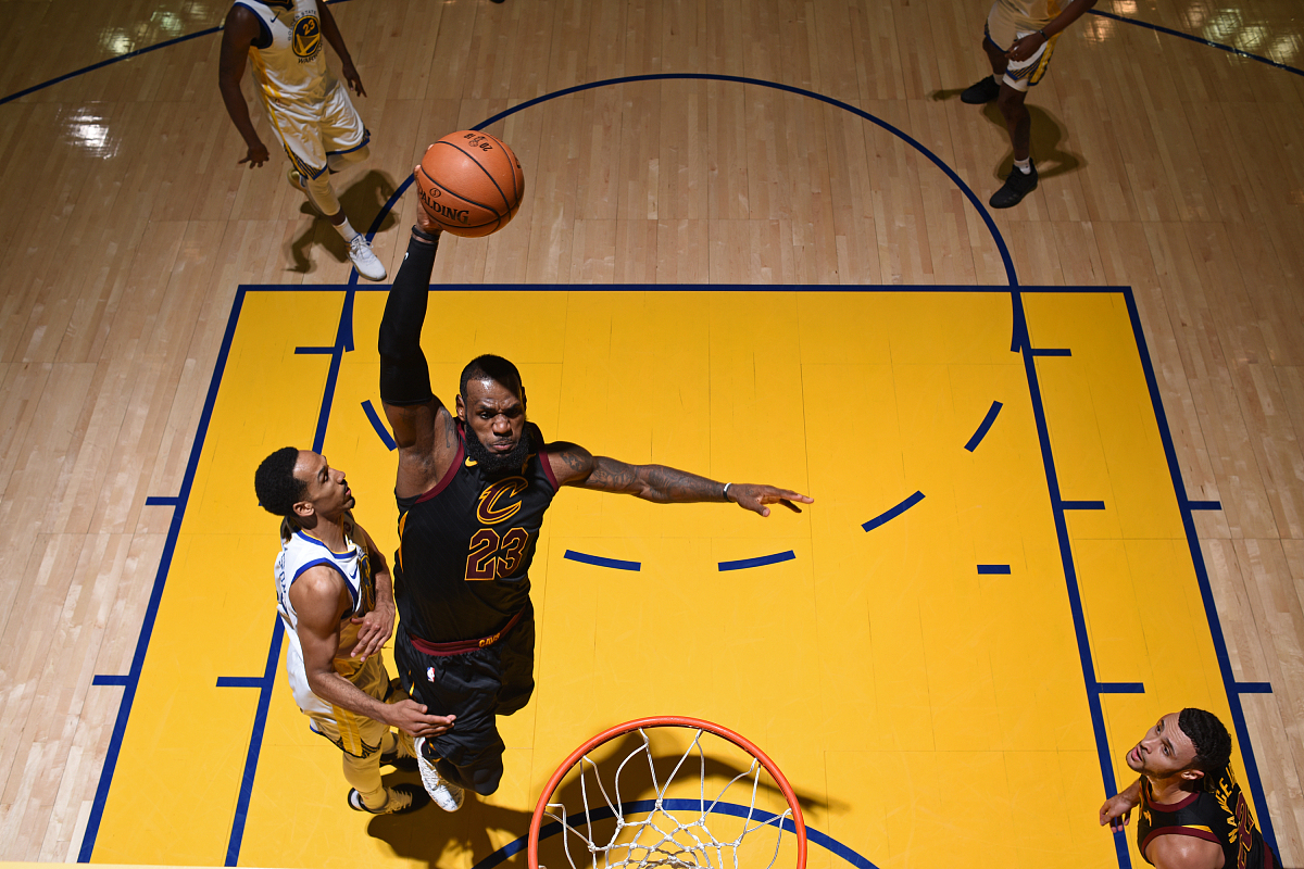 精彩绝伦，赛场的每一刻都让人热血沸腾的简单介绍