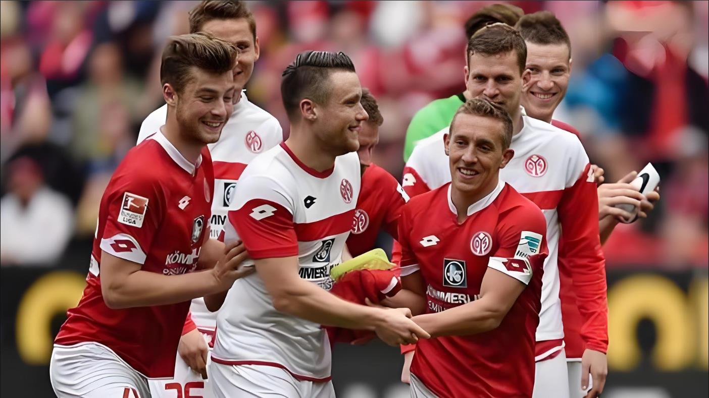 关于门兴格拉德巴赫渴望夺得德国杯冠军的信息