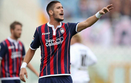 克罗托内逼平佛罗伦萨,保持士气的简单介绍 克罗托内逼平佛罗伦萨,保持士气的简单介绍