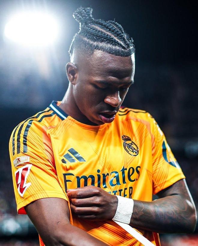 AC米兰横扫挪威,萨拉赫点燃赛场的简单介绍 AC米兰横扫挪威,萨拉赫点燃赛场的简单介绍