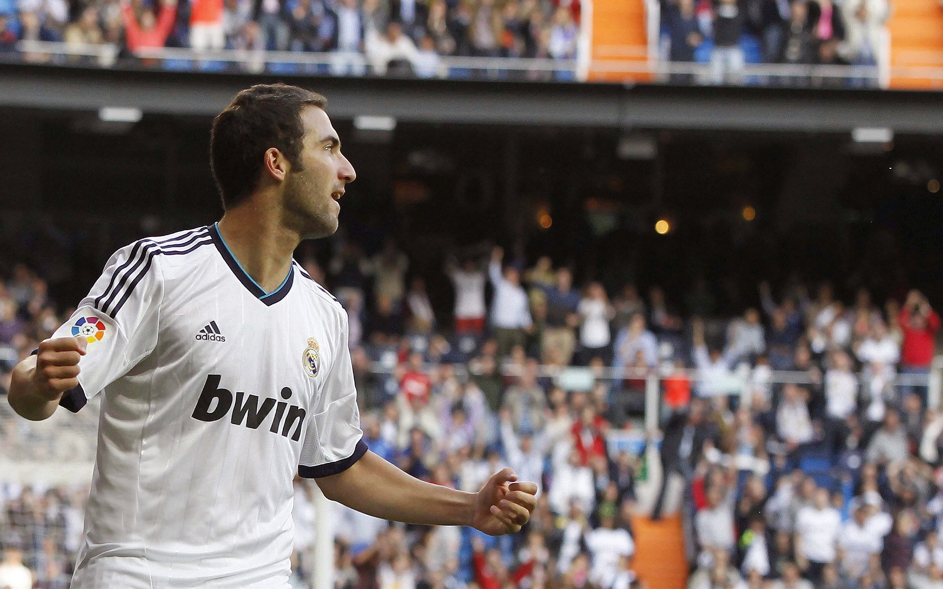 瑞士铁闸与意式风暴的碰撞，阿什拉夫如何以一己之力定义比赛