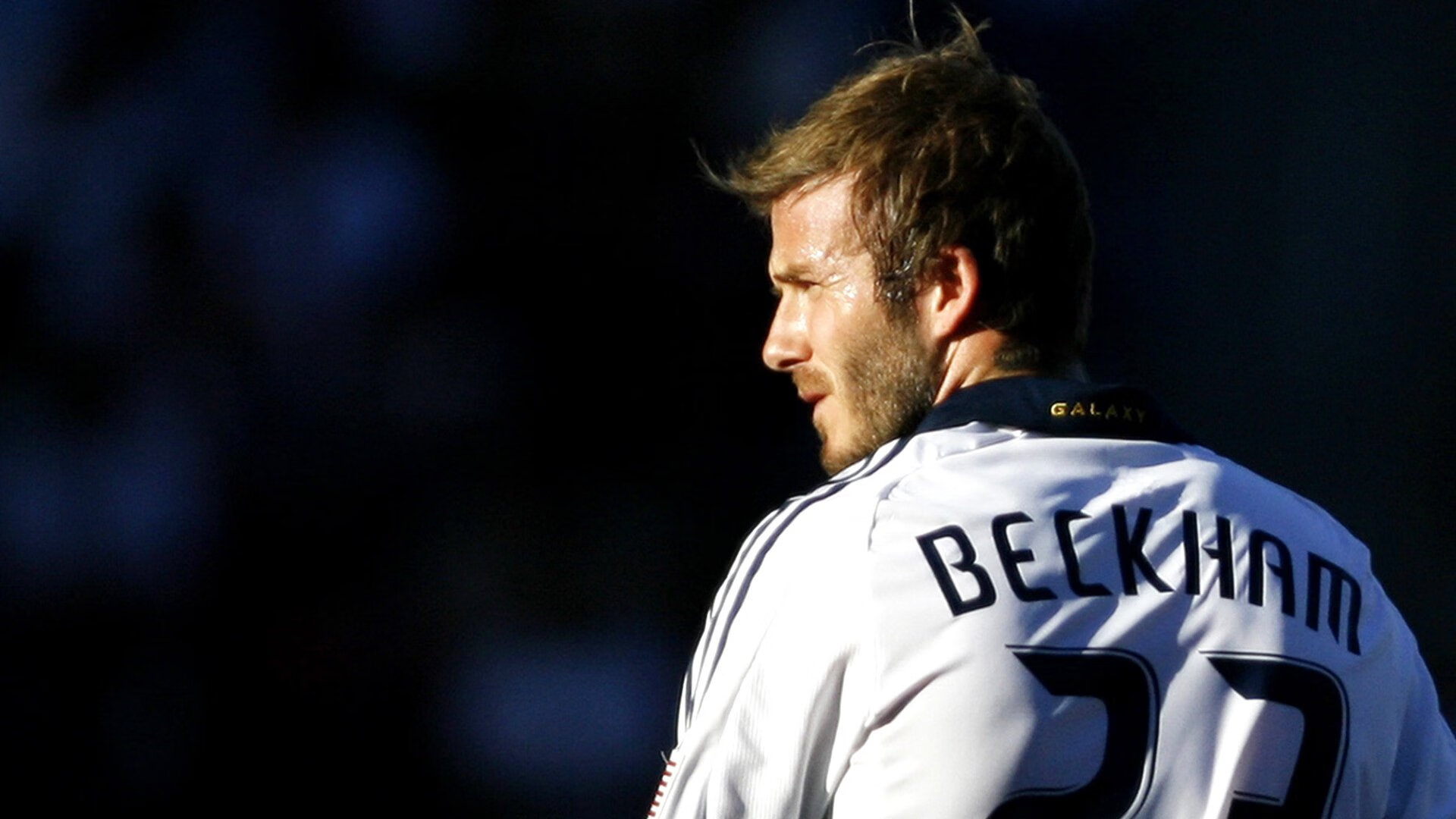 跨界之夜，当NBA季后赛的硝烟遇见拉什福德的攻防统治