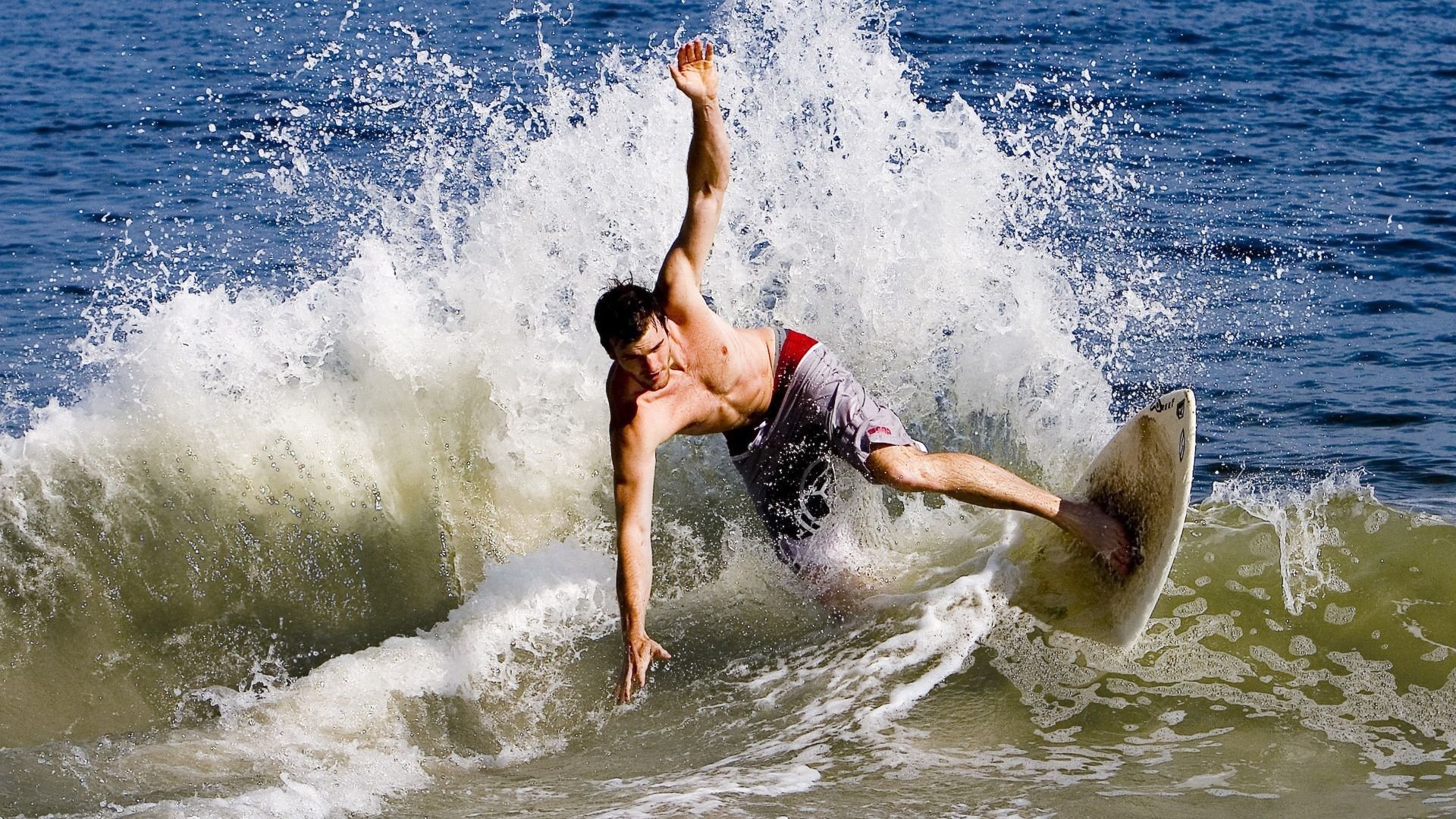 猛龙封锁吉林队，莫兰特在年度焦点之战接管比赛